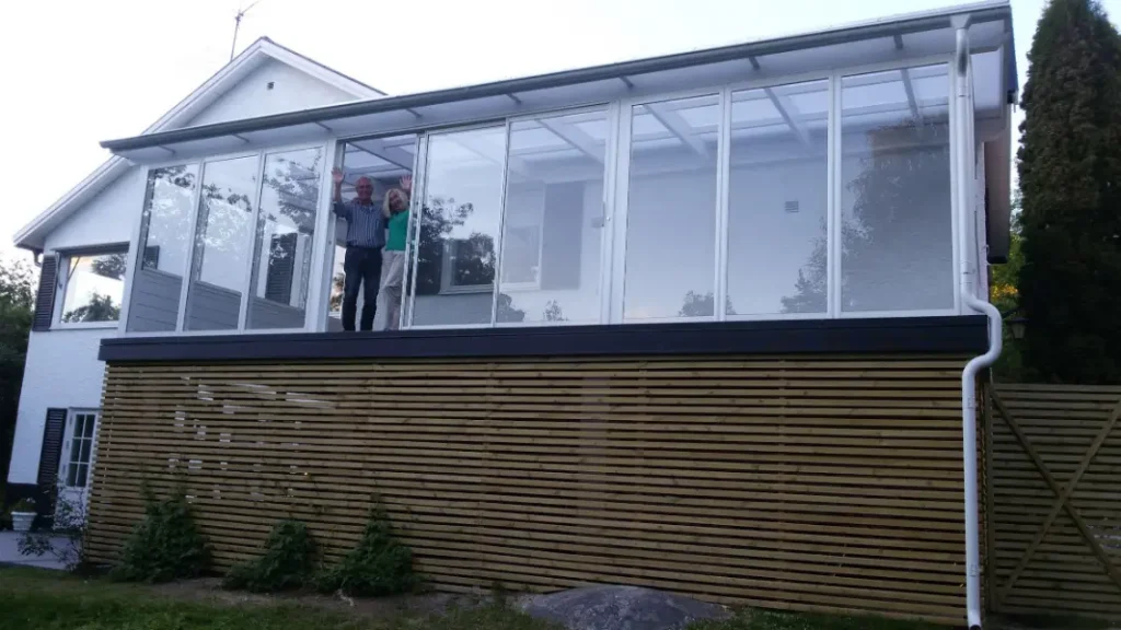 alt="Detal połączenia krokwi pergoli ogrodowej – Rzeszów"